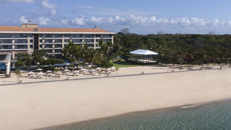 Mulia Mulia Glass - 8K Landscape Backgrounds for Desktop